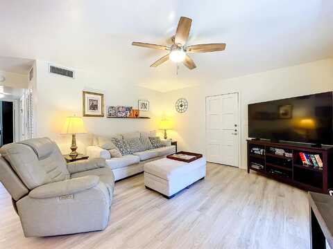 Nw 13Th Street, Boca Raton, FL 33486