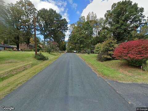 Lamont Circle, Madison Heights, VA 24572