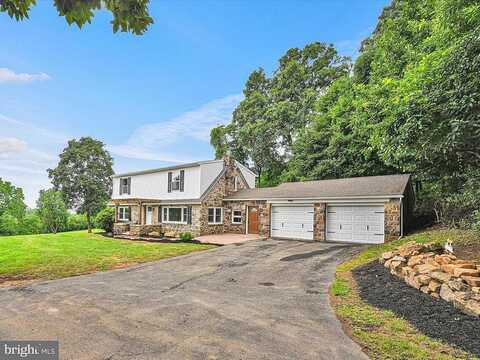 Maple Lane, Oley, PA 19547