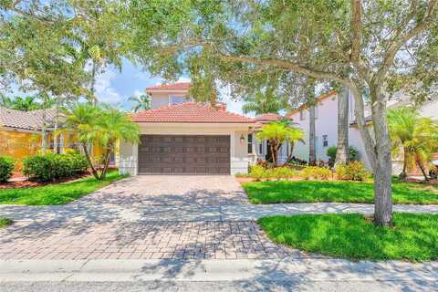 Ne Winterberry Ln, Weston, FL 33327