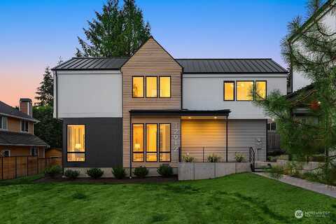 Ne 100Th Street, Kirkland, WA 98033