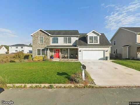 Snapdragon Dr, Pittston, PA 18641