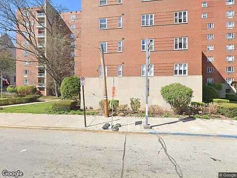 5Th Ave Apt 326, Pittsburgh, PA 15213