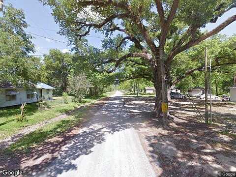 Spruce Ln, Daisetta, TX 77533