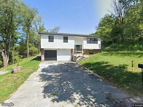 E White Oak St, Delmont, PA 15626