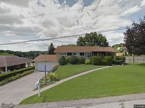 Edith Dr, Irwin, PA 15642