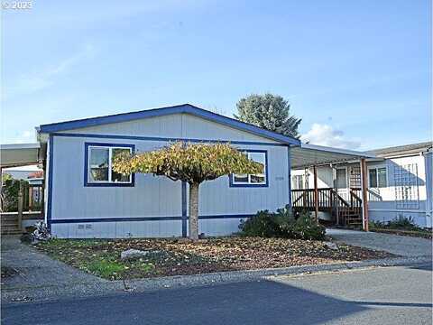 Se 6 St, Scappoose, OR 97056