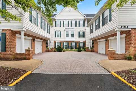 Watercrest Square, Chantilly, VA 20152