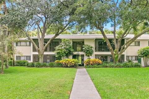 Fox Chase Circle N, Palm Harbor, FL 34683