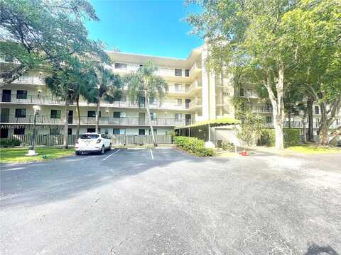 S Cypress Bend Dr, Pompano Beach, FL 33069