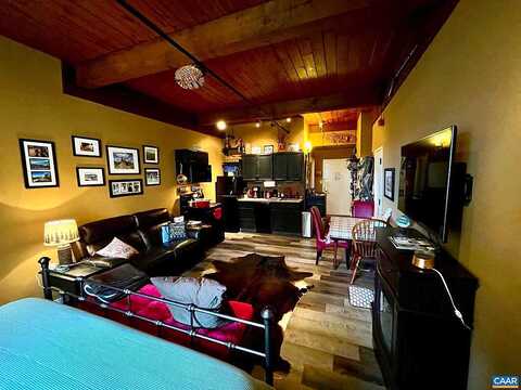 Mountain Inn Condos, Wintergreen Resort, VA 22967