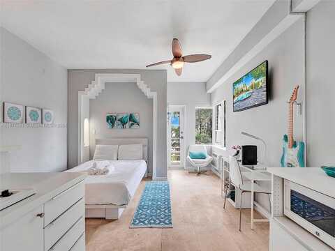 W 24Th St, Miami Beach, FL 33140