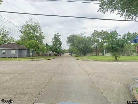 Pine, BAYTOWN, TX 77520