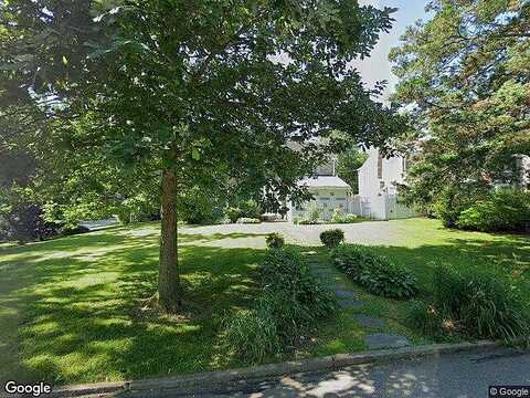 Sussex, WYNNEWOOD, PA 19096