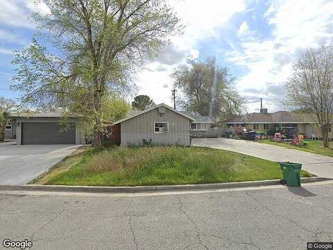 Avenue H13, LANCASTER, CA 93534