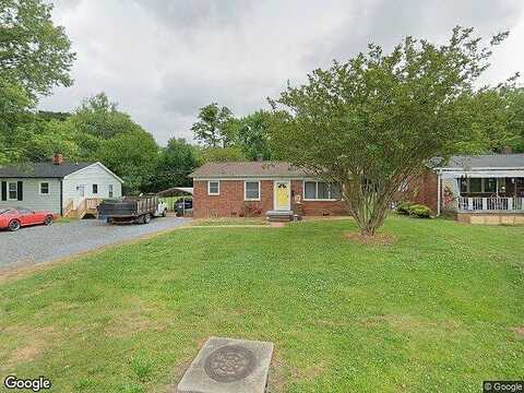 16Th, HICKORY, NC 28601