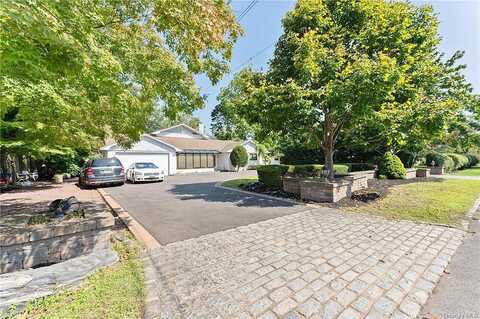 Mowbray, BAY SHORE, NY 11706