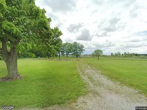 N Western Ave, NOKOMIS, IL 62075