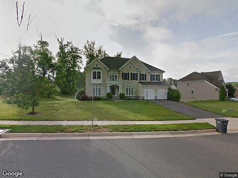 Potomac Crest, TRIANGLE, VA 22172