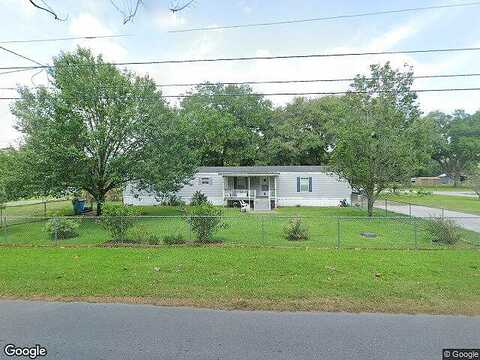 Senette Street, Centerville, LA 70522