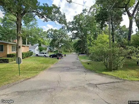 Rosedale Ave Ave, West Bloomfield, MI 48324