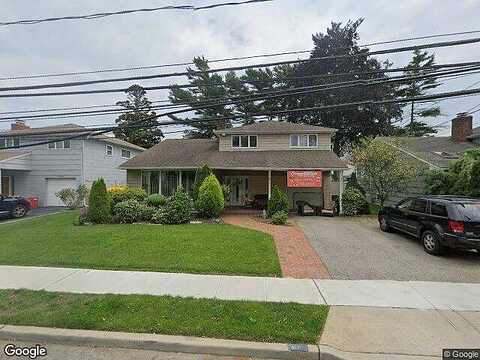 Holland, MERRICK, NY 11566