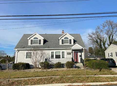 Phyllis, FREEHOLD, NJ 07728