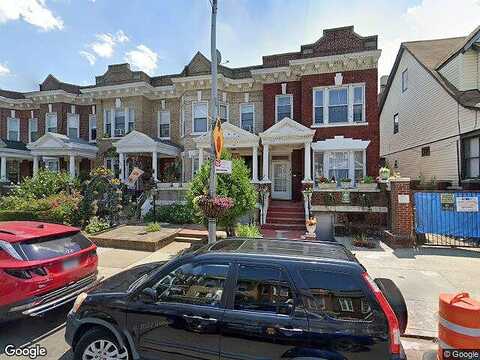 Vanderveer, BROOKLYN, NY 11226