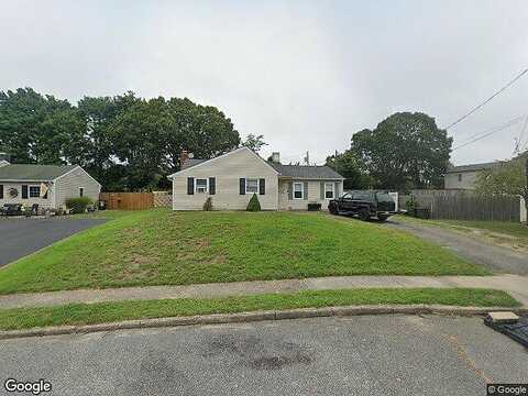 Avondale, CENTEREACH, NY 11720