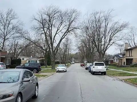 May, CHICAGO HEIGHTS, IL 60411