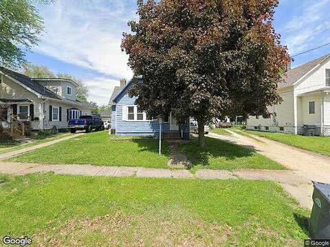 21St, CLINTON, IA 52732