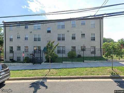 46Th Street Se 2, Washington, DC 20019