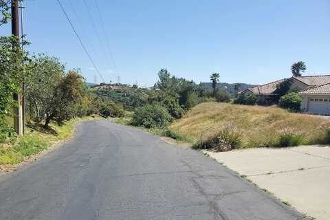 Castlecrest, VALLEY CENTER, CA 92082