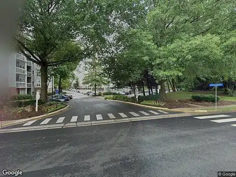 Summit Square, OAKTON, VA 22124