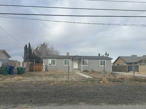 Avenue H8, LANCASTER, CA 93535