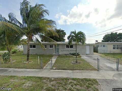 195Th, MIAMI GARDENS, FL 33055