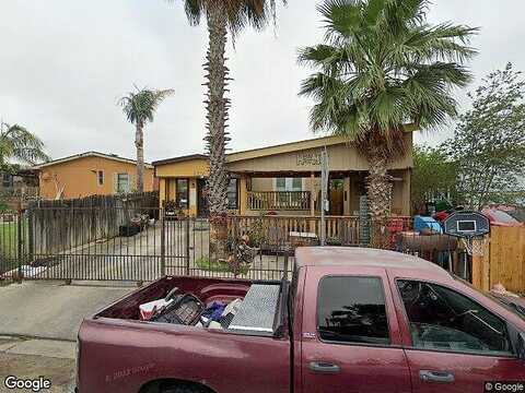 Totem Pole, LAREDO, TX 78043