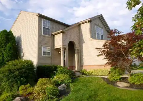 Meadow Crest Cir Unit 36, Holly, MI 48442