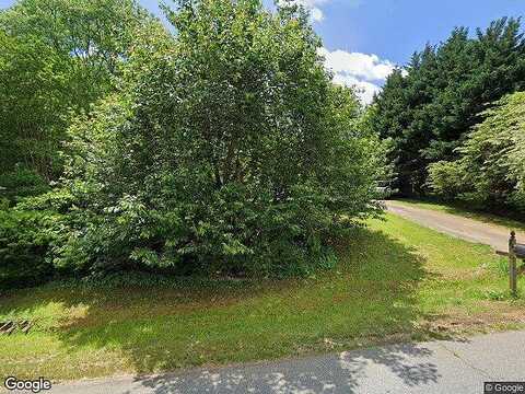 Park Circle, LINCOLNTON, NC 28093