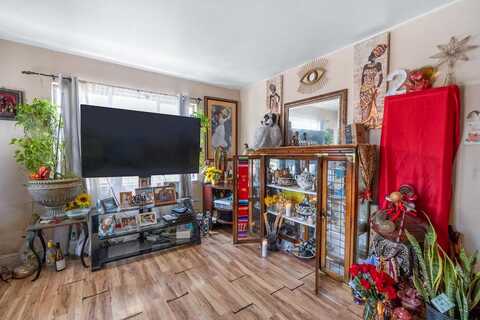Clara, OAKLAND, CA 94603