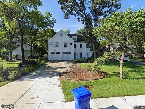 Elm, GLEN ELLYN, IL 60137