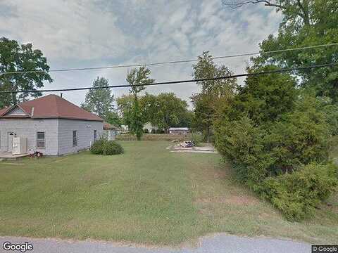 Boyd St, ELDORADO, IL 62930