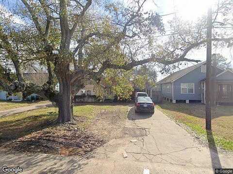 Avenue D, SOUTH HOUSTON, TX 77587