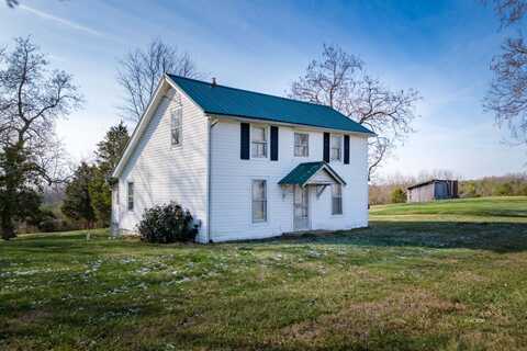 435 Summit Rd, Vinton, OH 45686