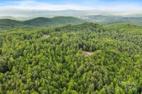 9999 Kira Lane unit: 4, Hendersonville, NC 28739