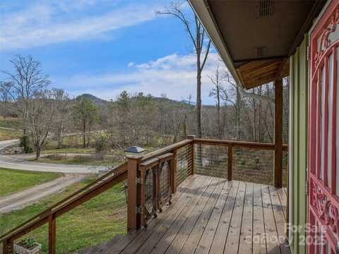 704 Old Fort Road, Fairview, NC 28730