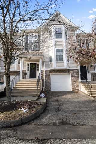 105 Sienna Drive, Danbury, CT 06810