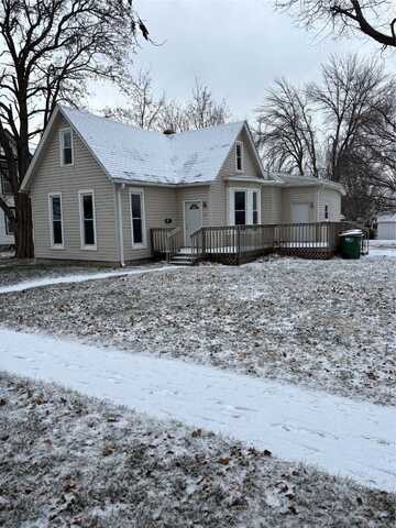 621 E Court Avenue, Winterset, IA 50273