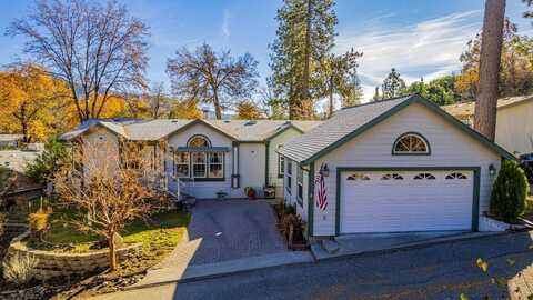 43555 Highway 41, Oakhurst, CA 93644