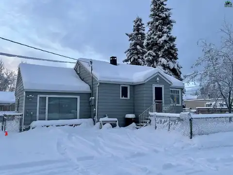 827 15TH AVENUE, FAIRBANKS, AK 99701